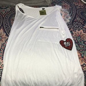 white loose tank top